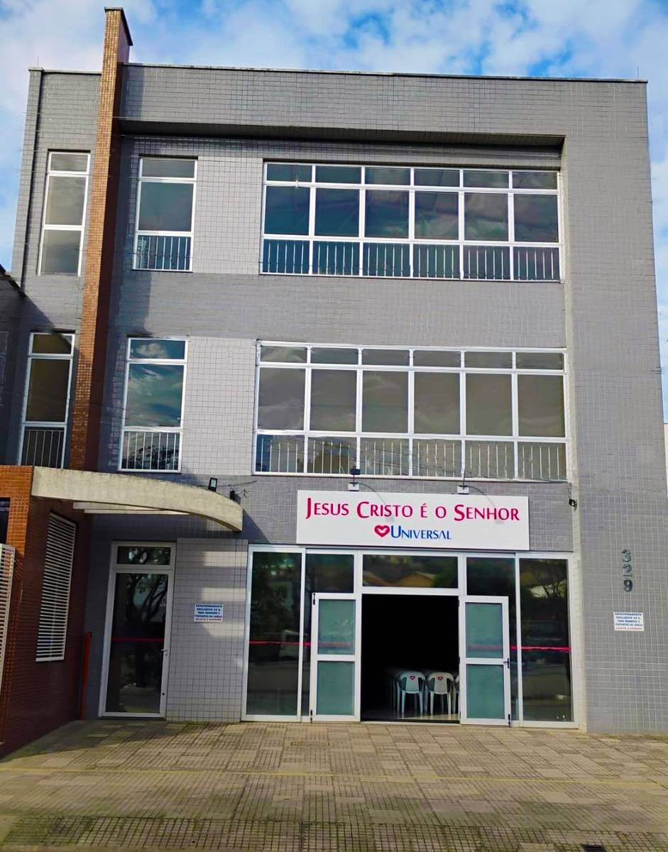 Igreja Universal OLIVEIRA - Avenida Maracanã , 329 - Centro , Oliveira - Minas Gerais  - 35540000 - Brasil