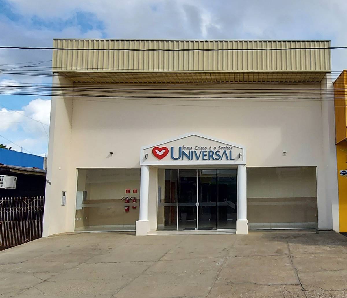 Igreja Universal 2 DE ABRIL - Rua Abílio Freire dos Santos , 108 - Dois de Abril     (1 Distrito ) , Ji Paraná - Rondônia  - 76900842 - Brasil, 108 - Dois de Abril     (1 Distrito )  Ji Paraná - Rondônia - Brasil