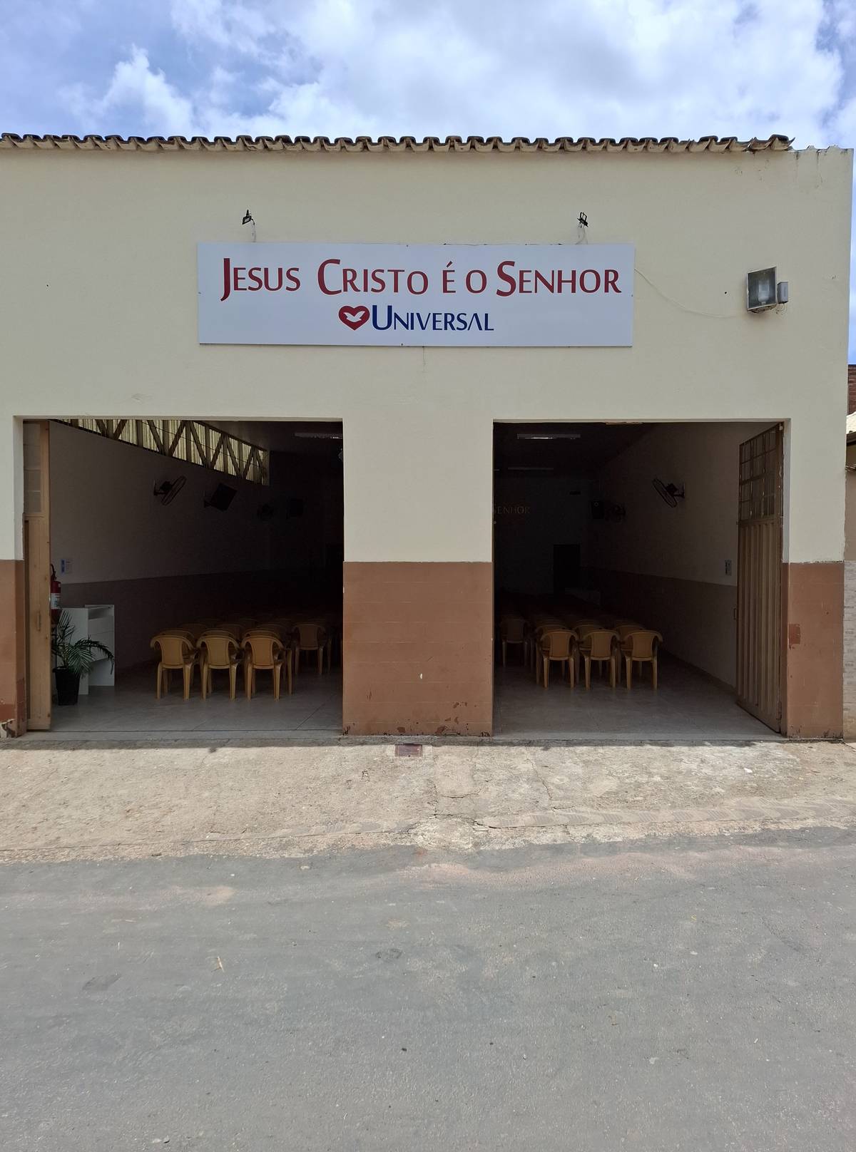 Igreja Universal SABINOPOLIS - Rua Joaquim Sapateiro, 27 - Boa Vista , Sabinópolis - Minas Gerais  - 39750000 - Brasil