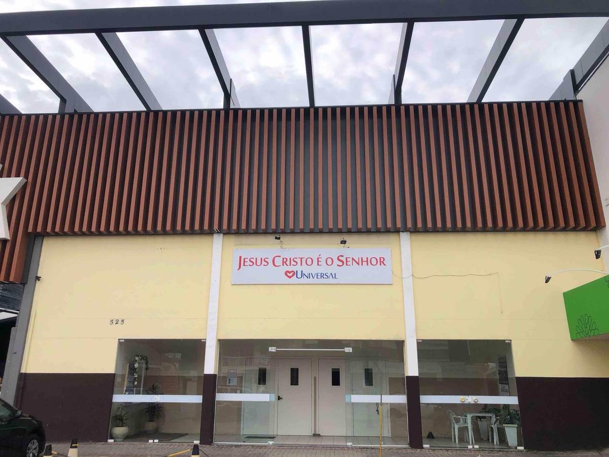 Igreja Universal NAVEGANTES - Avenida João Sacavem, 525 - Centro, Navegantes - Santa Catarina  - 88370-438 - Brasil, 525 - Centro Navegantes - Santa Catarina - Brasil