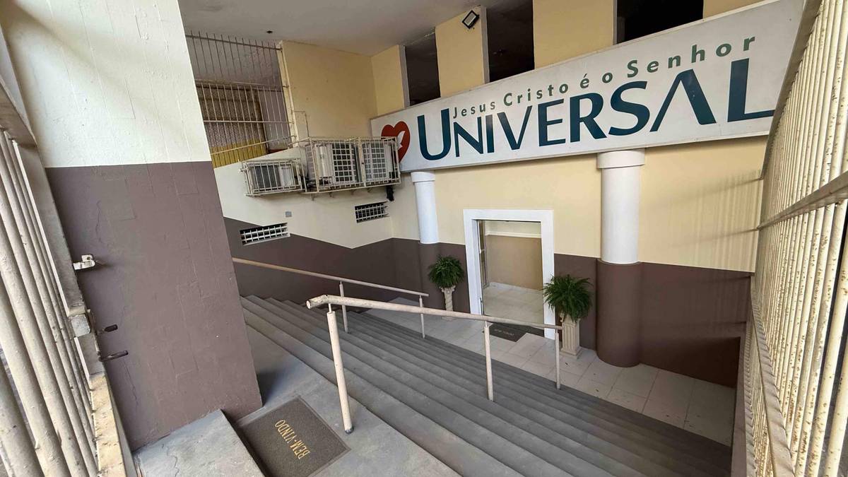 Igreja Universal TIJOLO - Boulevard das Flores, 2 - Barbalho, Salvador - Bahia  - 40301-110 - Brasil, 2 - Barbalho Salvador - Bahia - Brasil