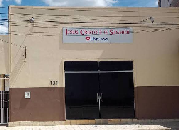 Igreja Universal GUARATINGA - R. Julho Pereira , 101 - Centro , Guaratinga - Bahia  - 45840000 - Brasil, 101 - Centro  Guaratinga - Bahia - Brasil