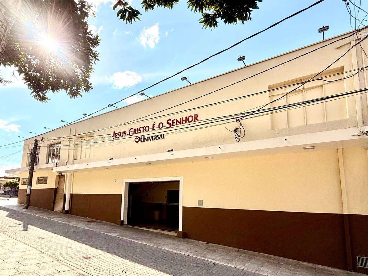 Igreja Universal VINHEDO - Praça Sant'Ana, 80 - Centro, Vinhedo - São Paulo  - 13280075 - Brasil, 80 - Centro Vinhedo - São Paulo - Brasil