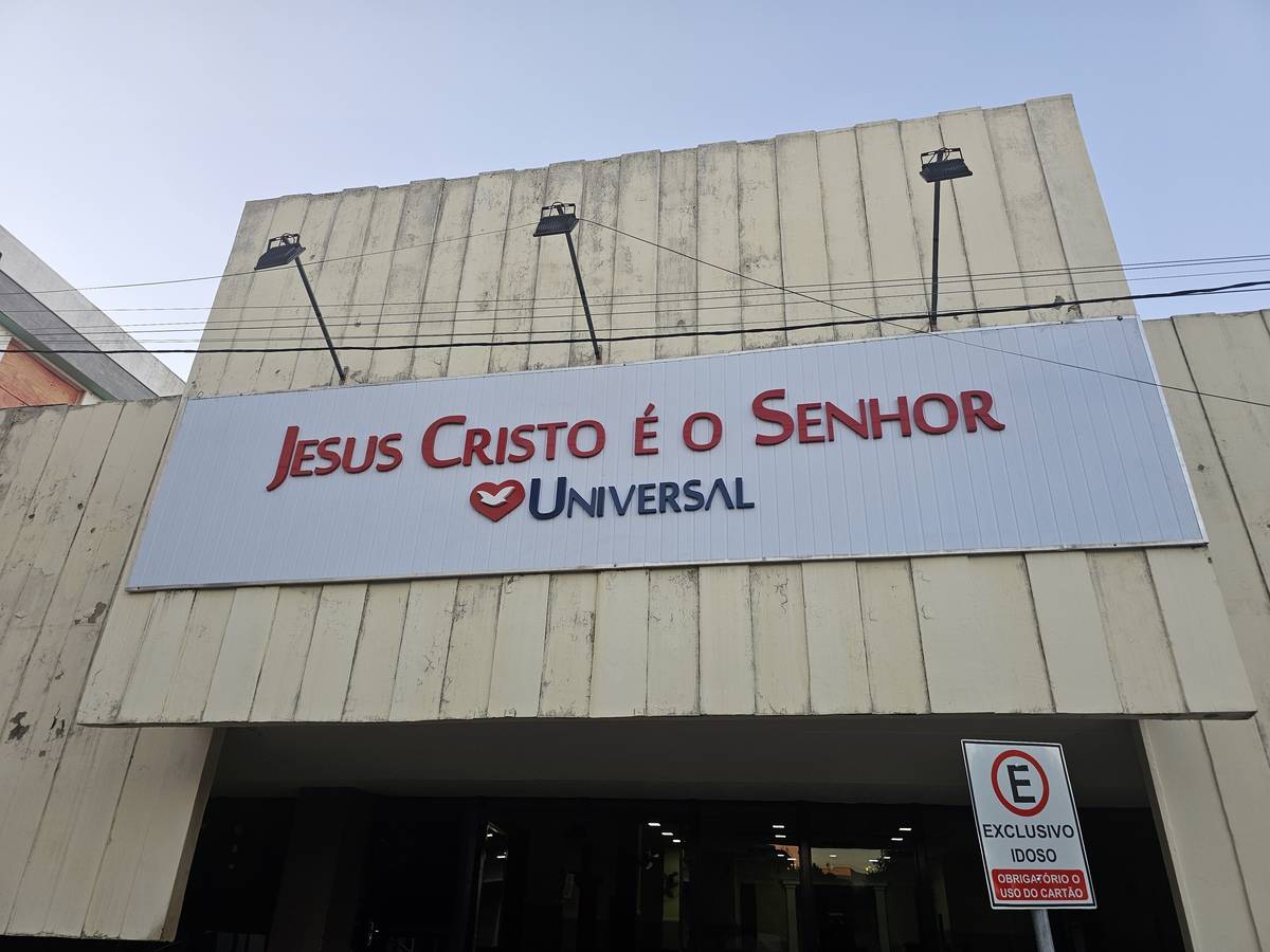 Igreja Universal GUANAMBI - Praça Jose Ferreira , 148 - Centro, Guanambi - Bahia  - 46430000 - Brasil, 148 - Centro Guanambi - Bahia - Brasil