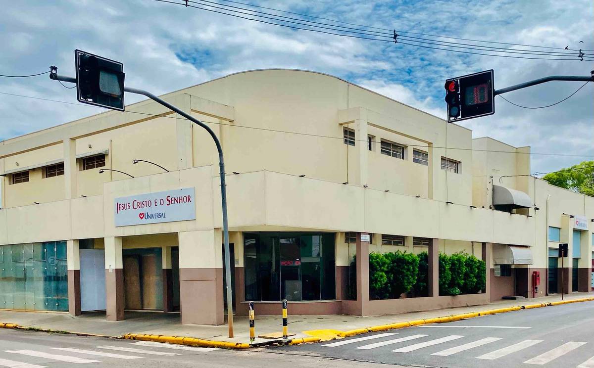 Igreja Universal ITAPOLIS - Avenida das Laranjeiras, 15 - Portal das Laranjeiras, Itápolis - São Paulo  - 14904-471 - Brasil, 15 - Portal das Laranjeiras Itápolis - São Paulo - Brasil