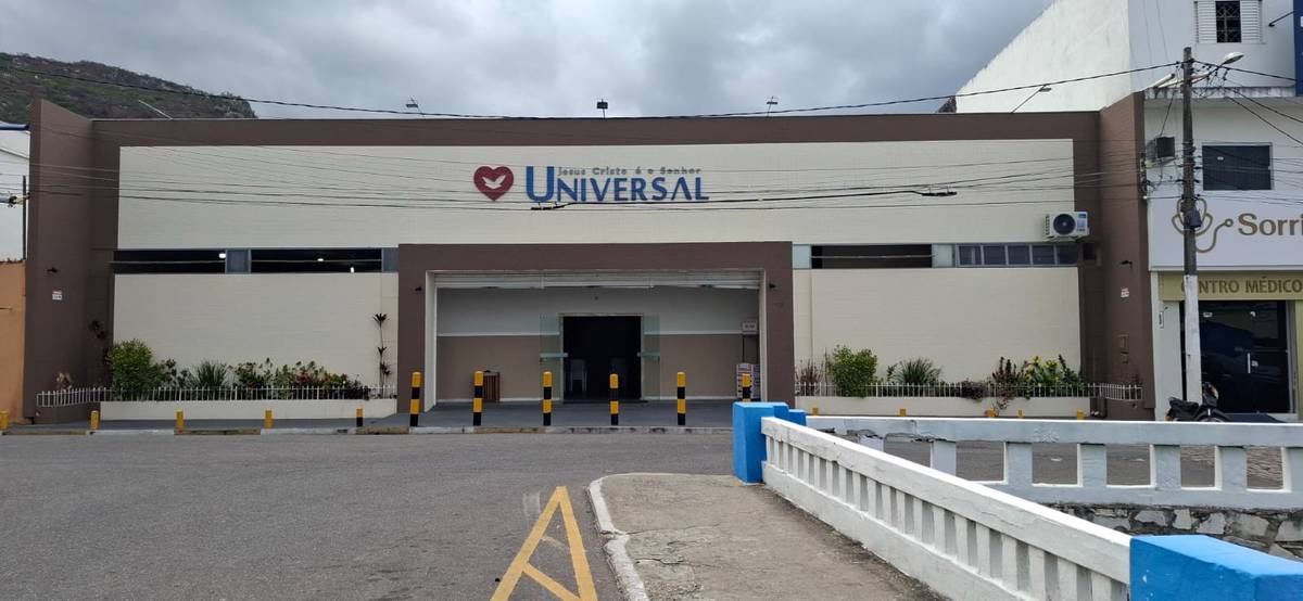 Igreja Universal JACOBINA - Rua Margem Rio do Ouro , 72 - Centro , Jacobina - Bahia  - 44700000 - Brasil, 72 - Centro  Jacobina - Bahia - Brasil