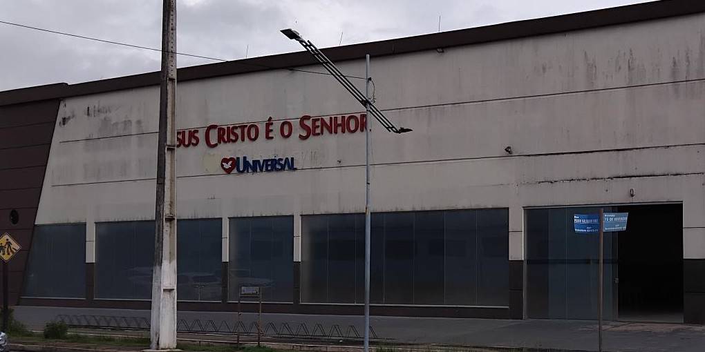 Igreja Universal SANTANA - Avenida 15 de Novembro, 1054 - Hospitalidade, Santana - Amapá  - 68925141 - Brasil