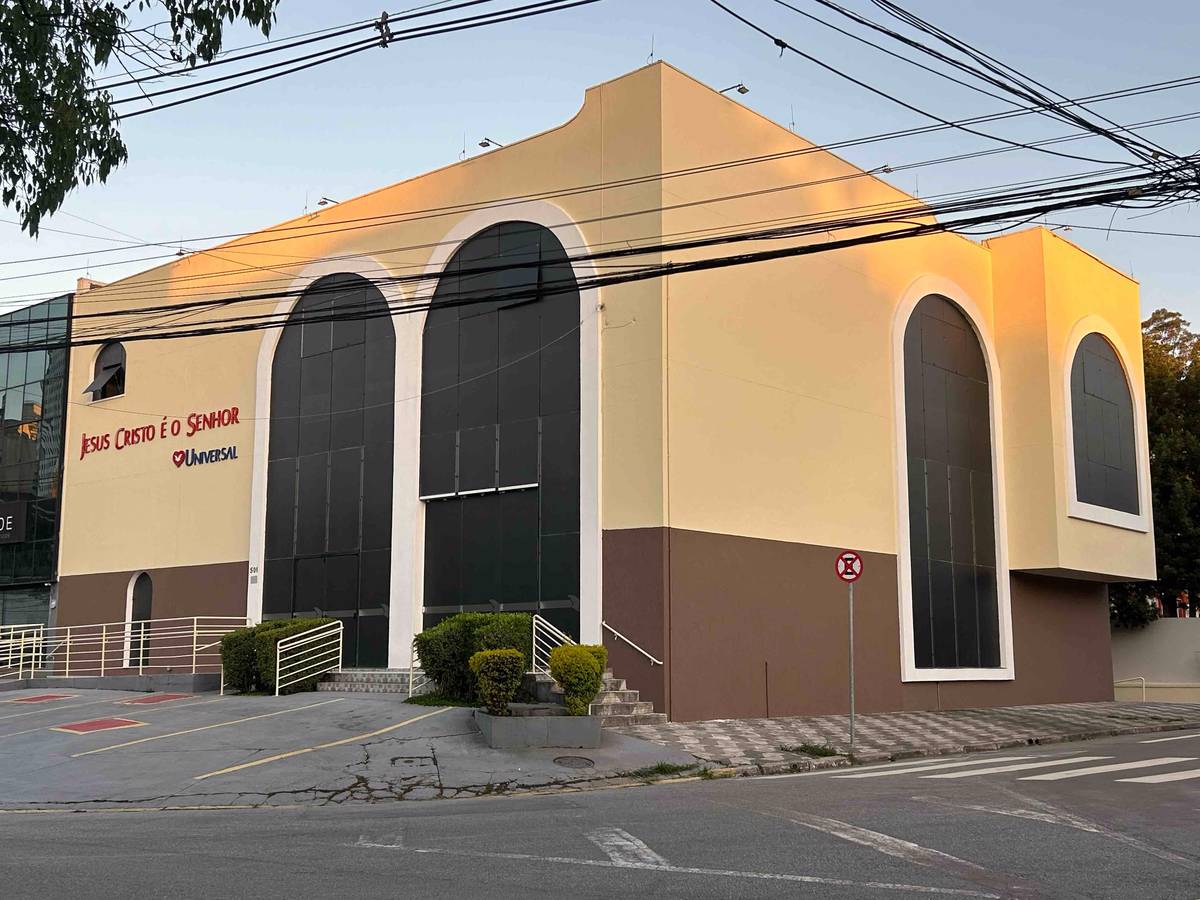 Igreja Universal ALPHAVILLE - Alameda Araguaia, 501 - Alphaville Industrial, Barueri - São Paulo  - 06455000 - Brasil