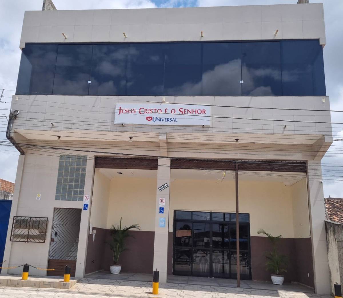 Igreja Universal ARACOIABA - Rua: Vinte Sete De Setembro , 550 - Centro , Araçoiaba - Pernambuco  - 53690000 - Brasil
