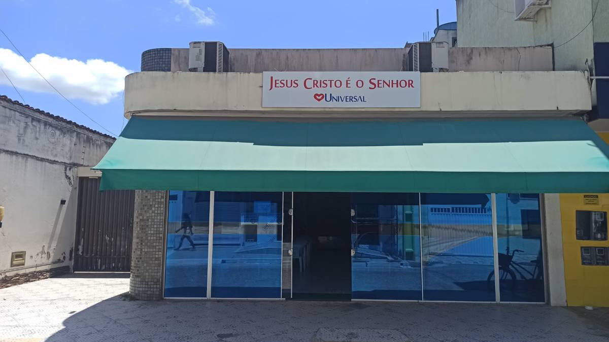 Igreja Universal ITABATAM - Av.Minas Gerais , 616 - Centro , Mucuri - Bahia  - 45930000 - Brasil