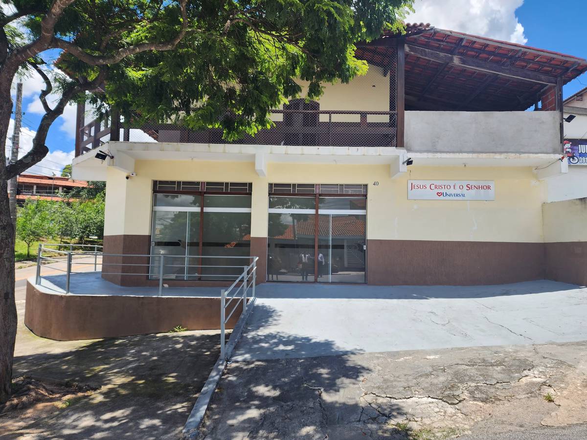 Igreja Universal CAMPOS DE SAO JOSE - Avenida Dantas Luiz do Prado, 40 - Campos de São José, São José dos Campos - São Paulo  - 12226553 - Brasil