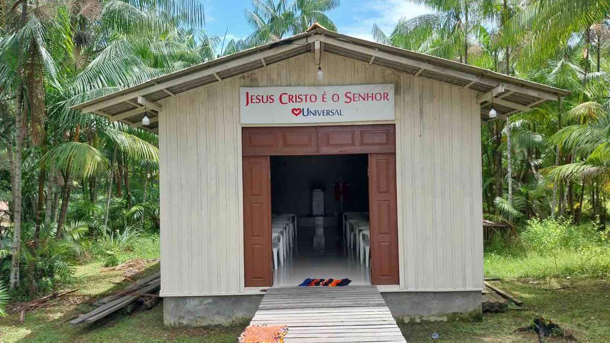 Igreja Universal PARITA - Comunidade Ribeirinho Paritá, 01 - Paritá, Moju - Pará  - 68450-000 - Brasil, 01 - Paritá Moju - Pará - Brasil