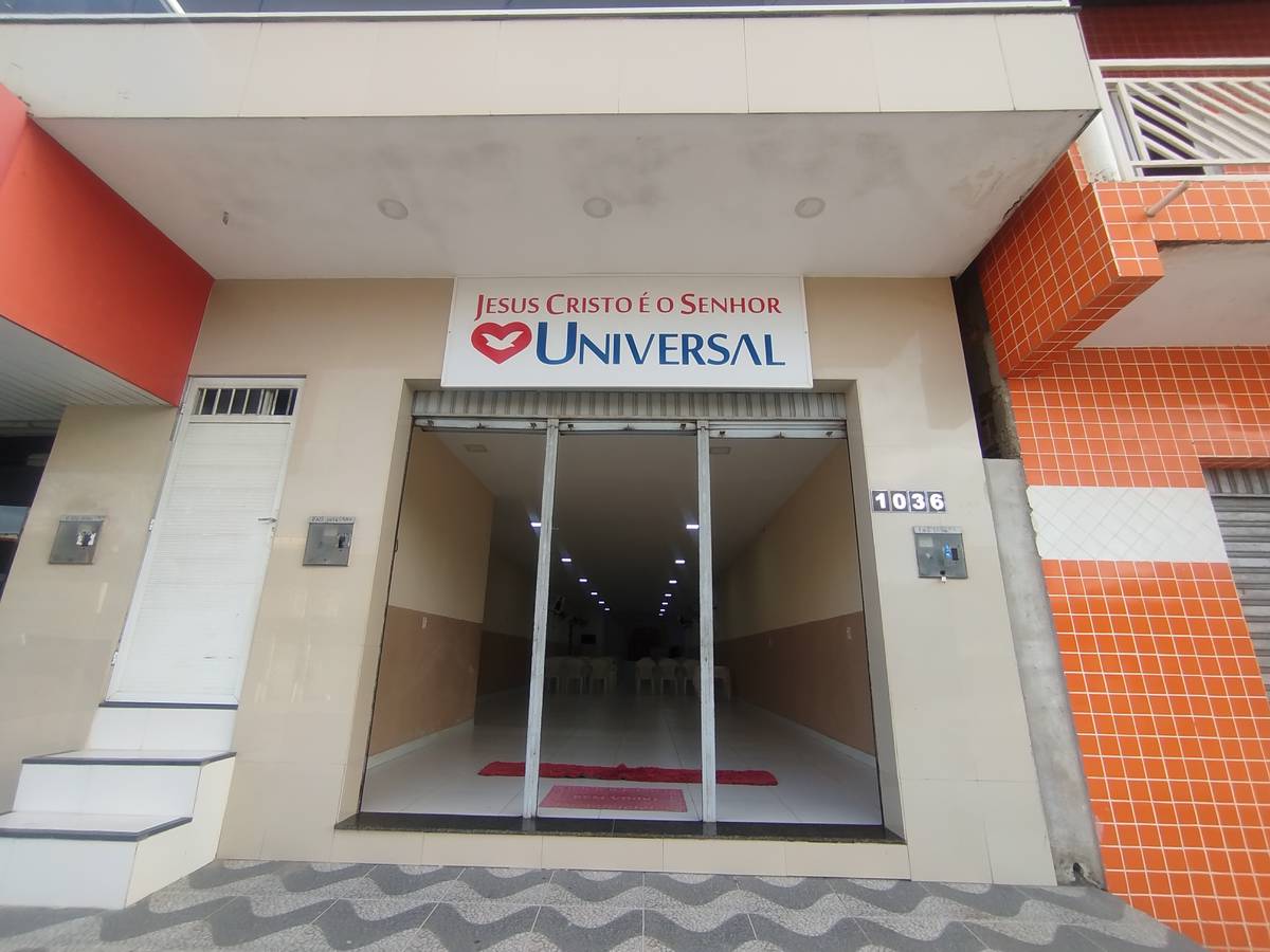Igreja Universal BARROQUINHA - Av.Diamantina Veras , 1036 - Centro , Camocim - Ceará  - 62410000 - Brasil