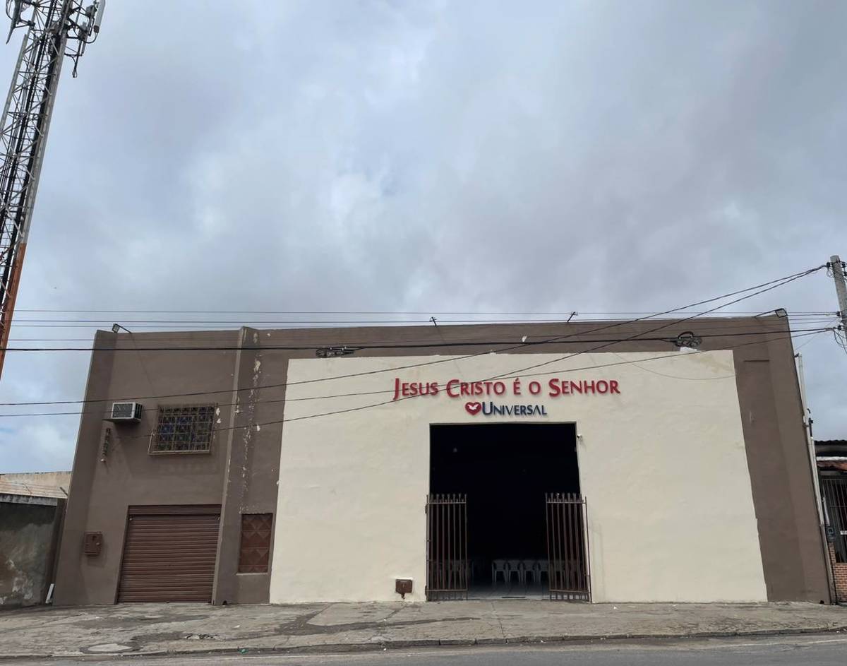 Igreja Universal JARDIM CRUZEIRO - Avenida Eduardo Fros da Mota, 18630 - Jardim Cruzeiro , Feira de Santana - Bahia  - 44006408 - Brasil, 18630 - Jardim Cruzeiro  Feira de Santana - Bahia - Brasil