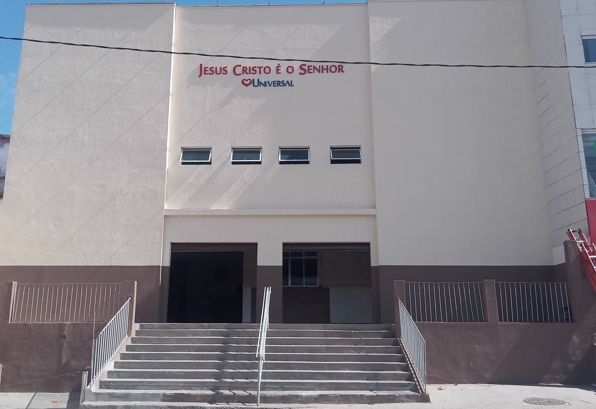 Igreja Universal KM 25 - Avenida Walter Aragão de Souza, 521 - Km 25, Simões Filho - Bahia  - 43700000 - Brasil