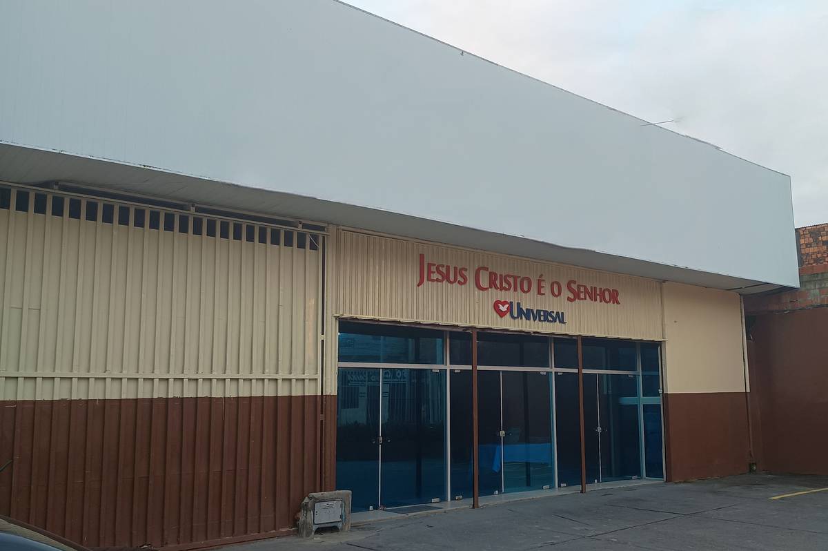 Igreja Universal SANTA LUZIA - Avenida Afrânio Peixoto, 306 - Boa Vista do Lobato, Salvador - Bahia  - 40487300 - Brasil, 306 - Boa Vista do Lobato Salvador - Bahia - Brasil