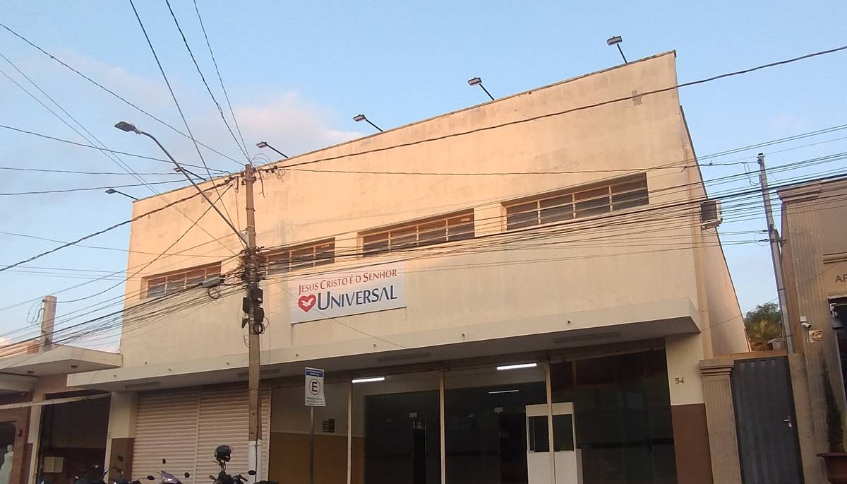 Igreja Universal MONTE AZUL - Rua Floriano Peixoto , 54 - Centro, Monte Azul Paulista - São Paulo  - 14730000 - Brasil, 54 - Centro Monte Azul Paulista - São Paulo - Brasil