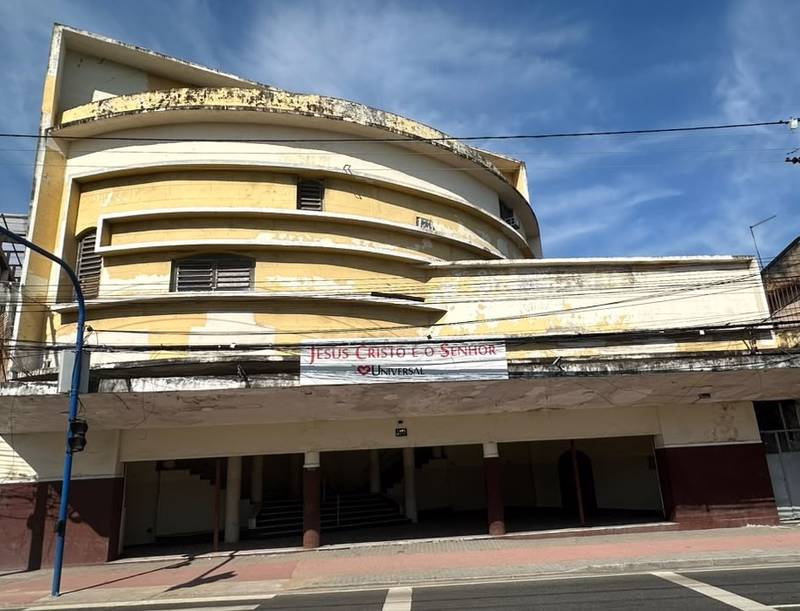 Igreja Universal BARRO VERMELHO – Rua Dr Pio Borges, Numero 2725 – Barro vermelho, São Gonçalo – Rio de Janeiro – 24412000 – Brasil