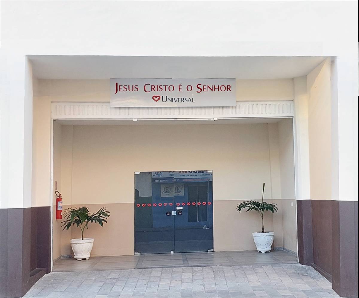 Igreja Universal LIMOEIRO - Av Vigário Joaquim Pinto , 608 - Centro, Limoeiro - Pernambuco  - 55700000 - Brasil, 608 - Centro Limoeiro - Pernambuco - Brasil