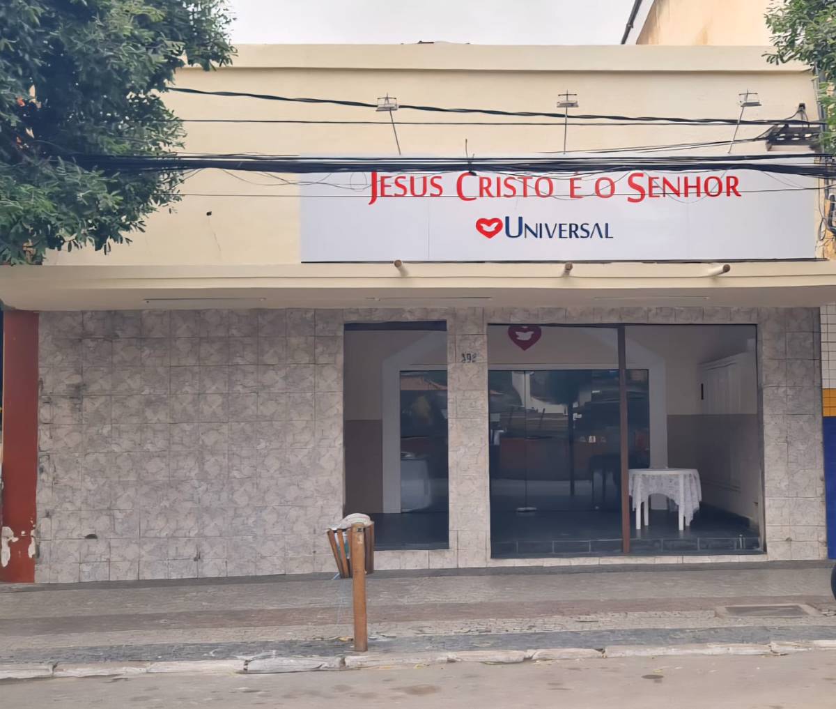 Igreja Universal PARAIBA DO SUL - Avenida Airton Senna , 392 - centro, Três Rios - Rio de Janeiro  - 25850000 - Brasil, 392 - centro Três Rios - Rio de Janeiro - Brasil