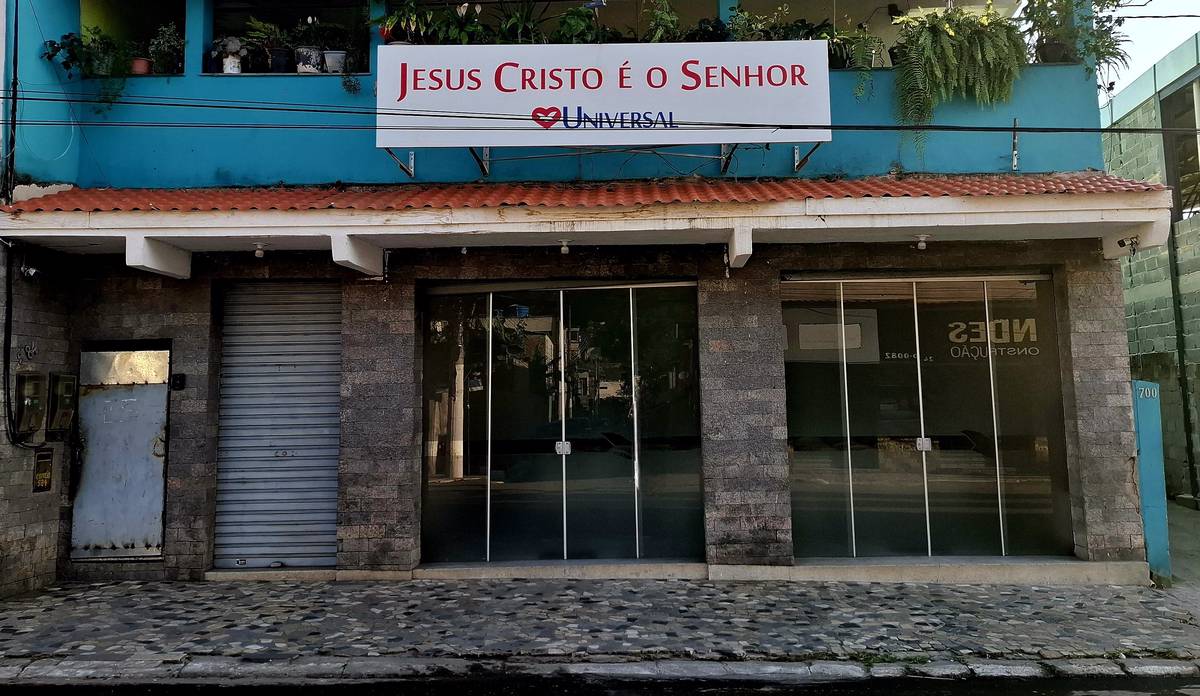 Igreja Universal TRES POCOS II - Av Paulo Erlei Alves Abrantes, 584 - Três Poços, Volta Redonda - Rio de Janeiro  - 27240560 - Brasil, 584 - Três Poços Volta Redonda - Rio de Janeiro - Brasil