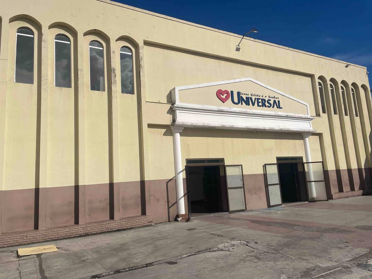 Igreja Universal CAMINHO DE AREIA - Avenida Caminho de Areia, 244 - Caminho de Areia, Salvador - Bahia  - 40440-360 - Brasil, 244 - Caminho de Areia Salvador - Bahia - Brasil