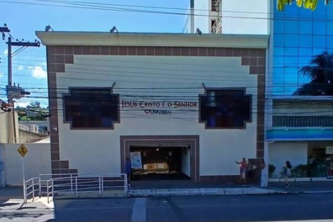 Igreja Universal ARARUAMA CENTRO - Avenida Getúlio Vargas, 201 - Centro, Araruama - Rio de Janeiro  - 28979129 - Brasil