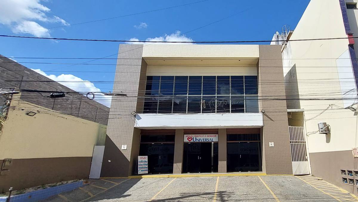Igreja Universal IRECE - Rua Augusto Pereira Nunes, 299 - Centro, Irecê - Bahia  - 44860051 - Brasil