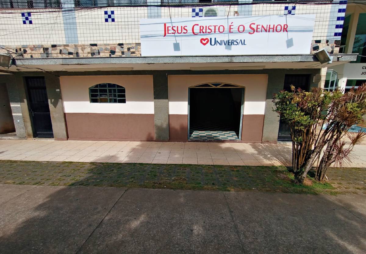 Igreja Universal MACUCO - Travessa Mercedes Monteiro Machado , S/N - Centro , Macuco - Rio de Janeiro  - 28545000 - Brasil, S/N - Centro  Macuco - Rio de Janeiro - Brasil