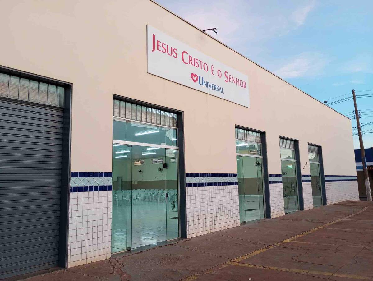 Igreja Universal APARECIDA TABOADO - Avenida Presidente Vargas, 3889 - Centro , Aparecida do Taboado - Mato Grosso do Sul  - 79570000 - Brasil, 3889 - Centro  Aparecida do Taboado - Mato Grosso do Sul - Brasil
