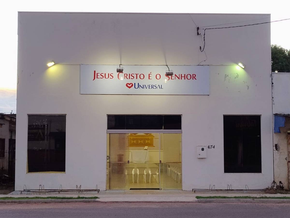 Igreja Universal PIMENTA BUENO - Av.Cunha Bueno , 674 - Pioneiros, Pimenta Bueno - Rondônia  - 76970000 - Brasil, 674 - Pioneiros Pimenta Bueno - Rondônia - Brasil