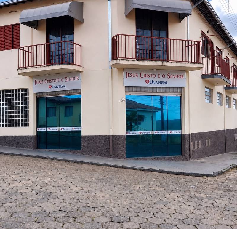 Igreja Universal PASSOS – Rua Gonçalves Dias, 727 – Centro, Passos – Minas Gerais – 37900137 – Brasil