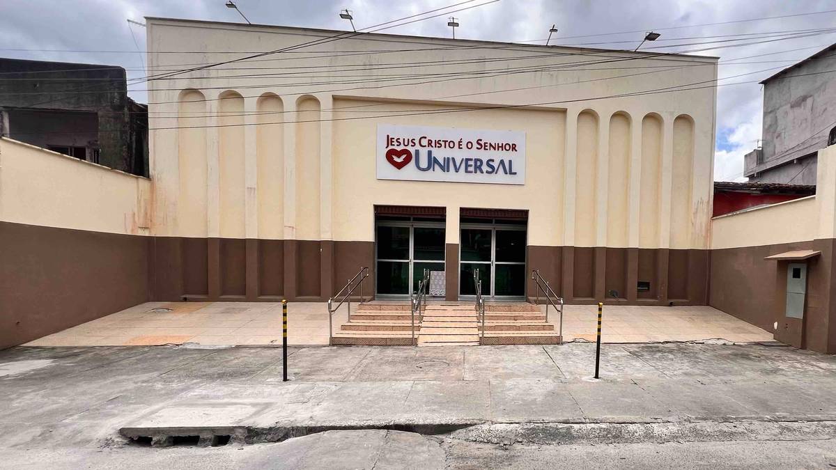 Igreja Universal PARIPE II - Rua 21 de Abril, 41B - Paripe, Salvador - Bahia  - 40830160 - Brasil, 41B - Paripe Salvador - Bahia - Brasil