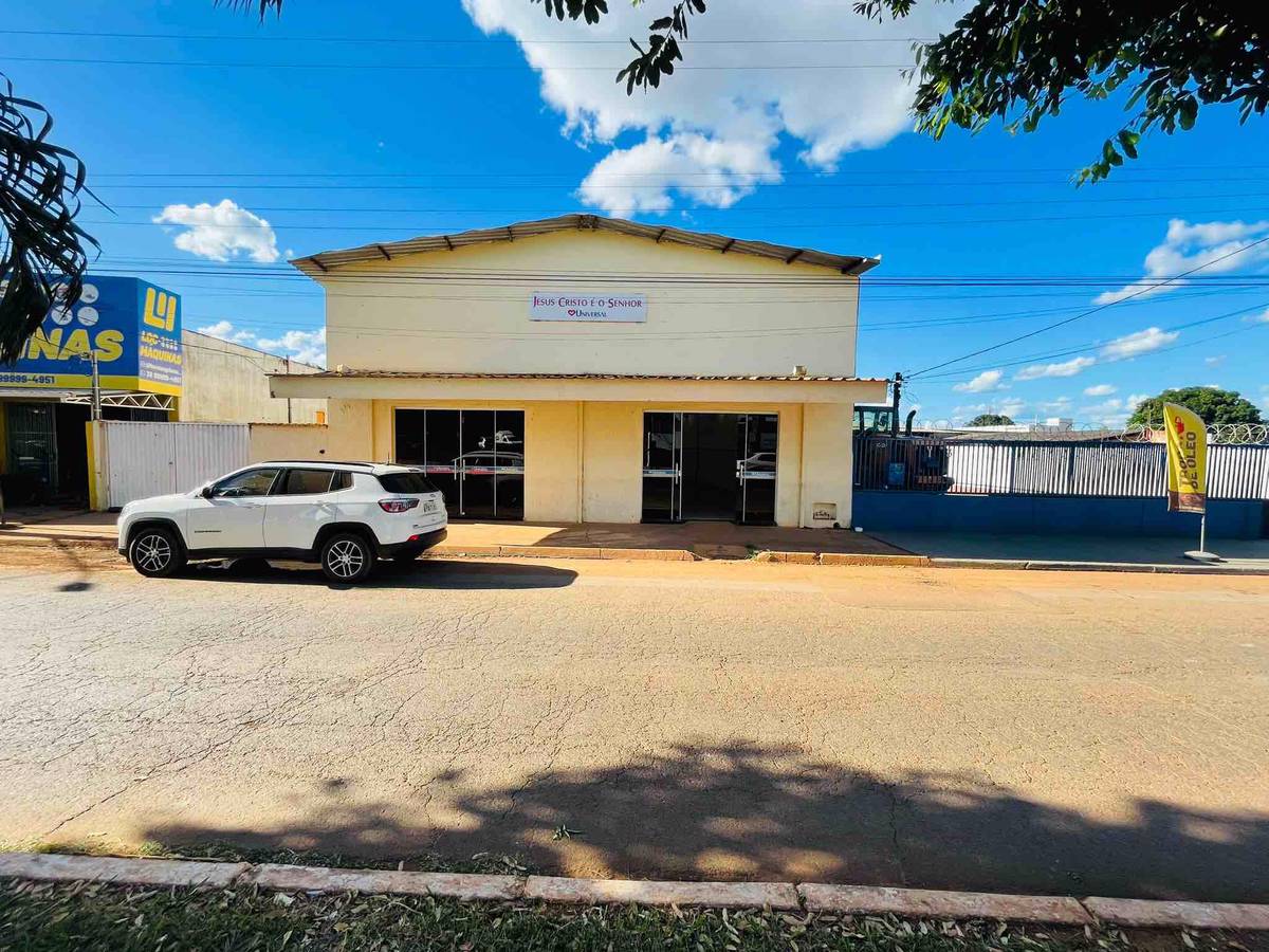 Igreja Universal BURITIS UNAI - Av. Pedro Valadares Versiane, 135 - Centro, Buritis - Minas Gerais  - 38660000 - Brasil, 135 - Centro Buritis - Minas Gerais - Brasil