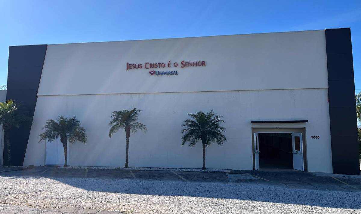 Igreja Universal JARDIM CLAUDIA - Avenida Jacob Macanhan, 3660 - Jardim Cláudia, Pinhais - Paraná  - 83326000 - Brasil, 3660 - Jardim Cláudia Pinhais - Paraná - Brasil
