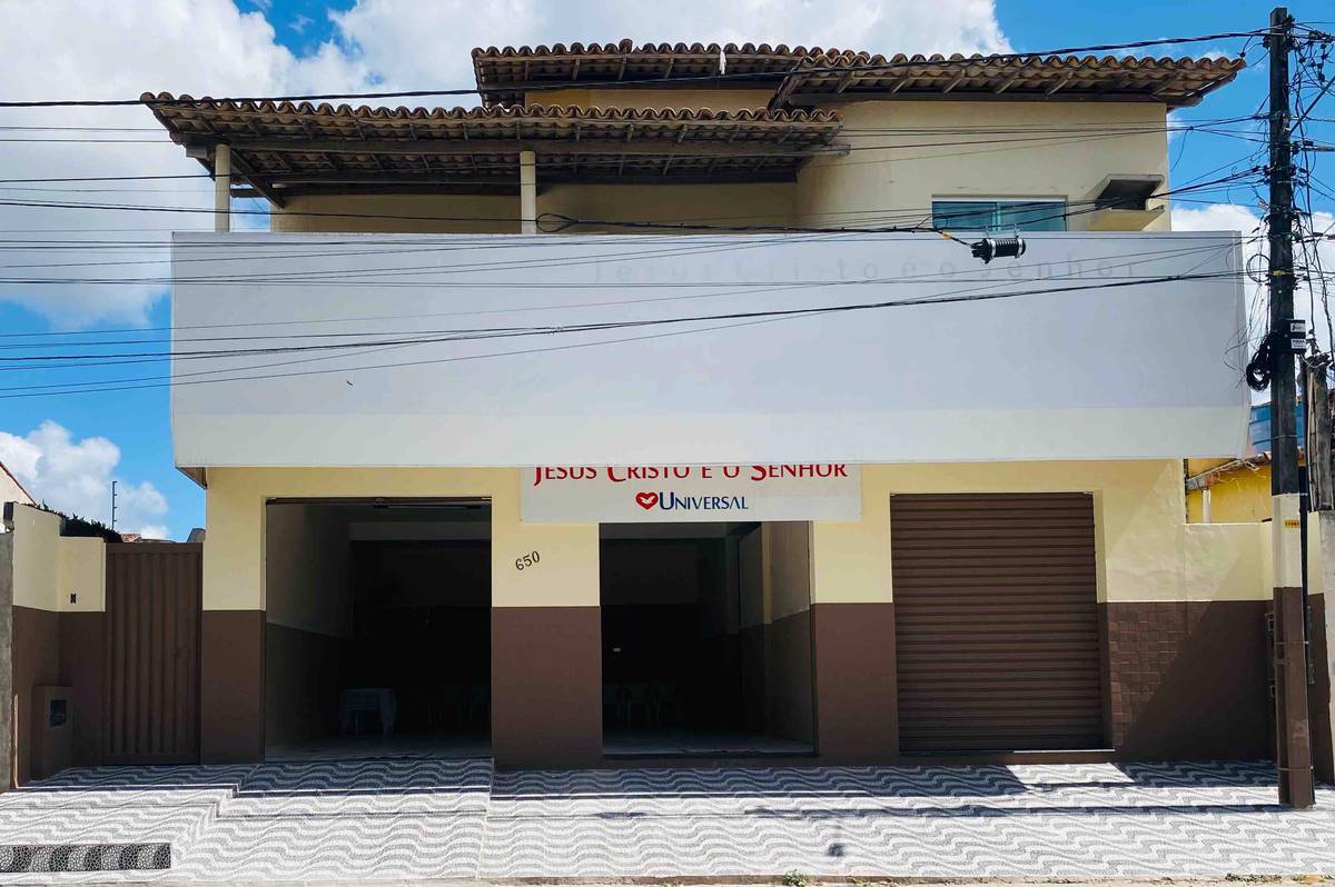 Igreja Universal SANTA LUCIA - Avenida Monte Castelo, 650 - Santa Lúcia, Eunápolis - Bahia  - 45822080 - Brasil, 650 - Santa Lúcia Eunápolis - Bahia - Brasil