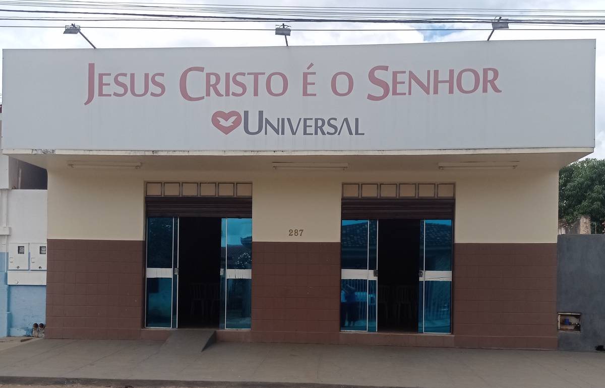 Igreja Universal LEOPOLDO DE BULHOES - R. Zéca Louza, 287 - Centro, Leopoldo de BulhõEs - GO, , 287 - Centro, 287 - Centro , Leopoldo De Bulhoes - Goiás  - 75190000 - Brasil