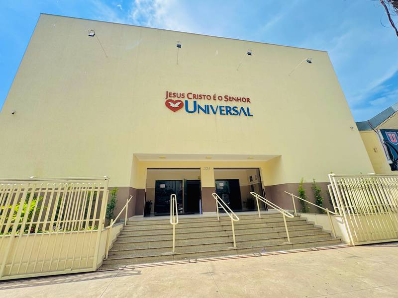 Igreja Universal UBA - Avenida Comendador Jacinto Soares de Souza Lima, 374 - Centro, Ubá - Minas Gerais  - 36500-091 - Brasil, 374 - Centro Ubá - Minas Gerais - Brasil