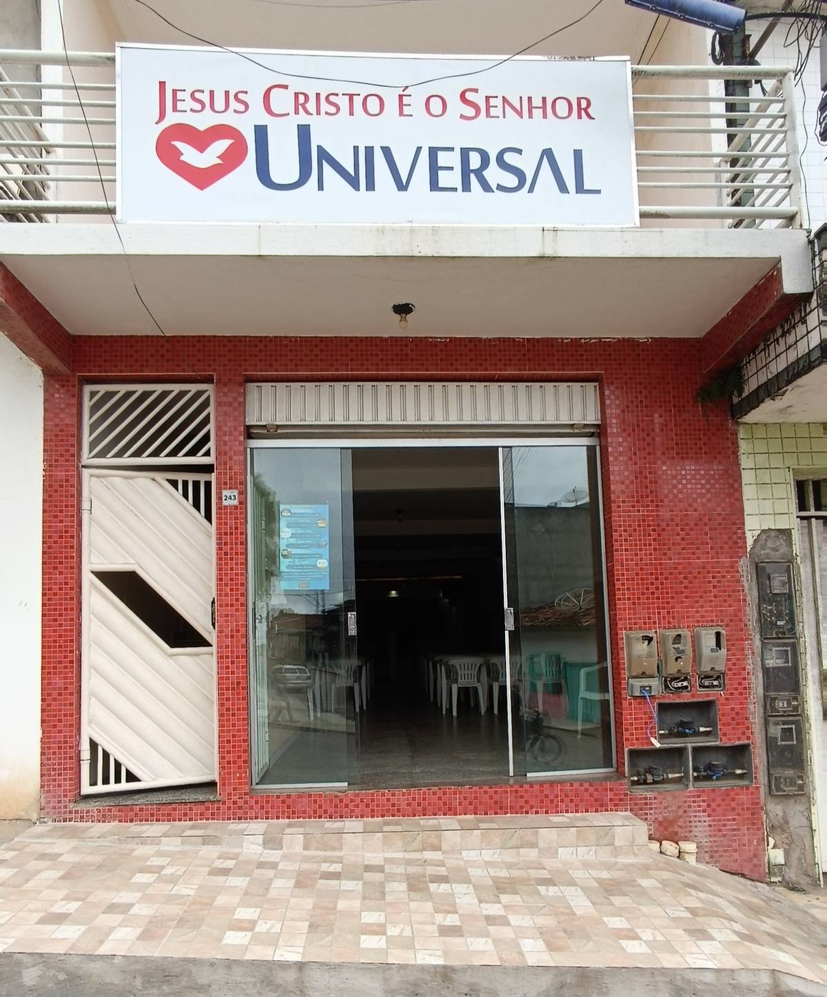 Igreja Universal VARZEDO - Praça 8 De Dezembro, 243 - Centro, Varzedo - Bahia  - 44565000 - Brasil, 243 - Centro Varzedo - Bahia - Brasil