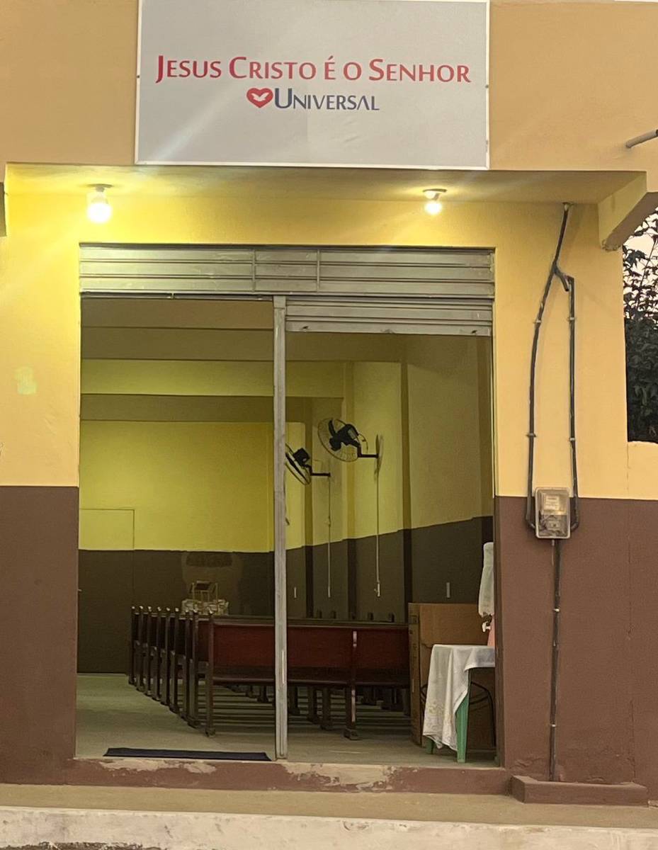 Igreja Universal VARZEA DOS ESPINHOS - avenida Luiz Florêncio 44,, 44 - várzea dos espinhos , Guaraciaba do Norte - Ceará  - 62380000 - Brasil, 44 - várzea dos espinhos  Guaraciaba do Norte - Ceará - Brasil