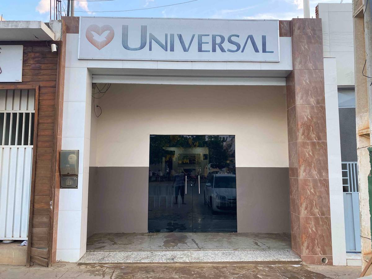 Igreja Universal LAPAO - Praça Bráulio Cardoso, 168 - Centro, Lapão - Bahia - 44905-000 - Brasil, 168 - Centro Lapão - Bahia - Brasil