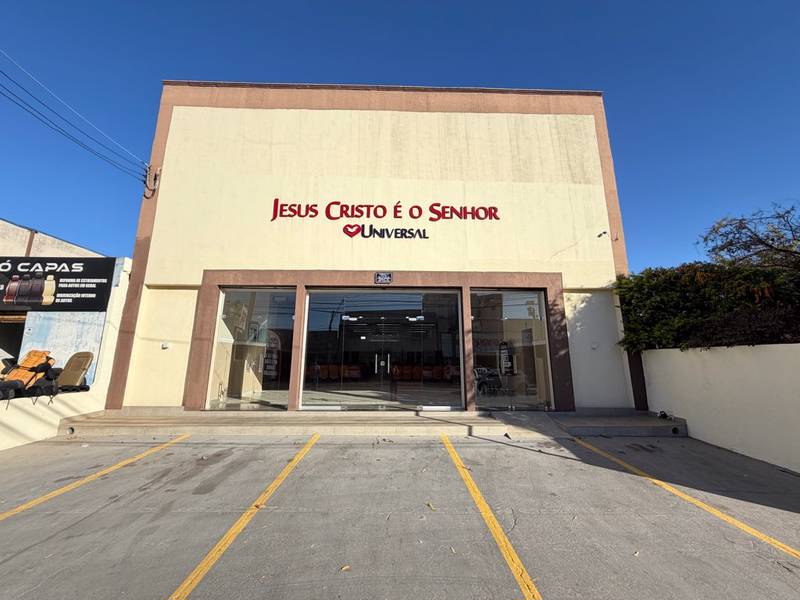 Igreja Universal C 12 – Avenida C12, 00 – Setor Sudoeste, Goiânia – Goiás – 74305010 – Brasil