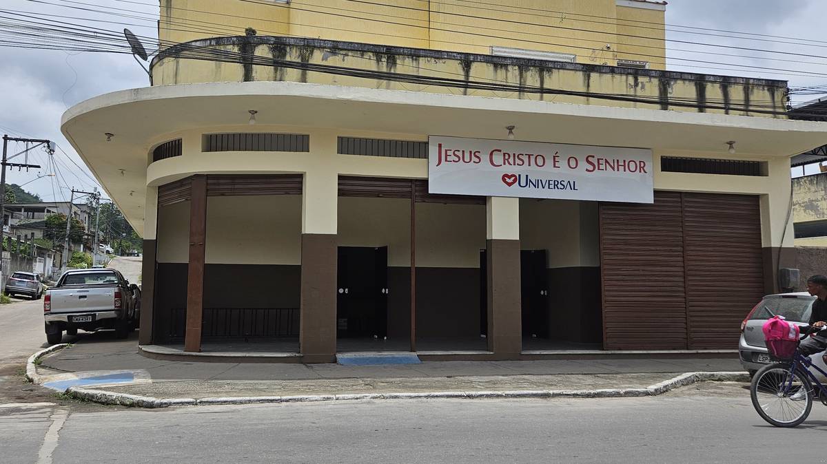 Igreja Universal SURUI - Avenida Izabel de Paula, 396 - Centro (Suruí), Magé - Rio de Janeiro  - 25922492 - Brasil, 396 - Centro (Suruí) Magé - Rio de Janeiro - Brasil