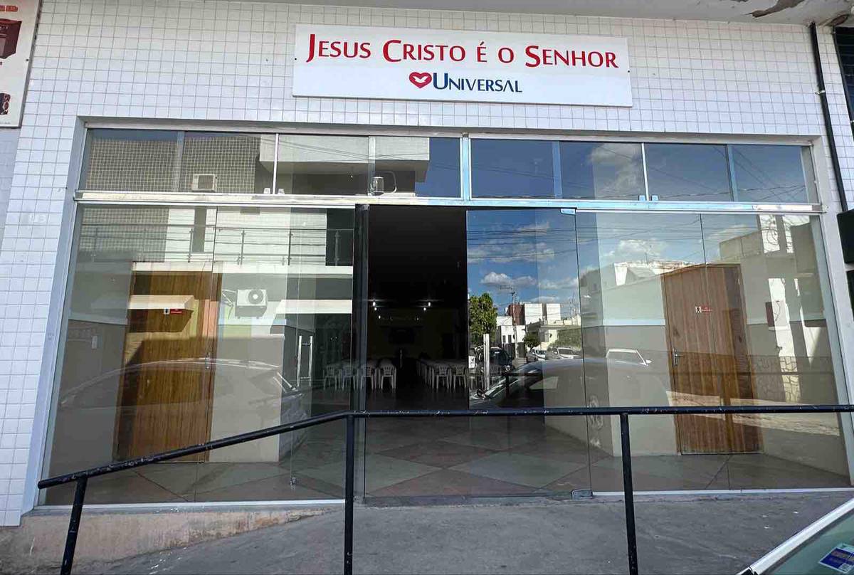 Igreja Universal POMBAL - Rua Argemiro de Souza, 315 - Centro, Pombal - Paraíba  - 58840000 - Brasil, 315 - Centro Pombal - Paraíba - Brasil