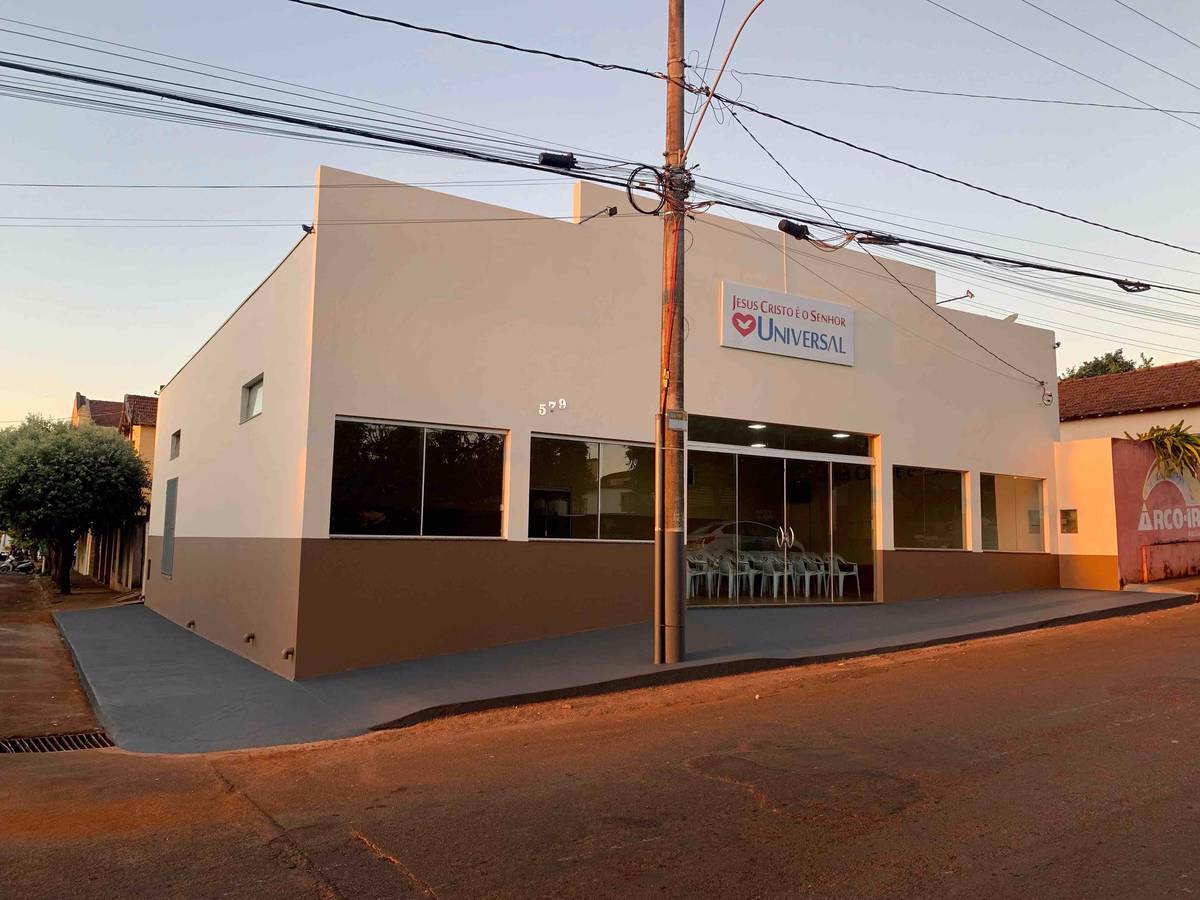 Igreja Universal CAPINOPOLIS - Rua Cem, 579 - Centro, Capinópolis - Minas Gerais  - 38360-000 - Brasil, 579 - Centro Capinópolis - Minas Gerais - Brasil