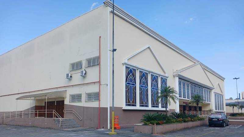 Igreja Universal CIDADE TIRADENTES - Avenida Souza Ramos, 2441-2393 - Guaianazes, São Paulo - São Paulo  - 08490490 - Brasil