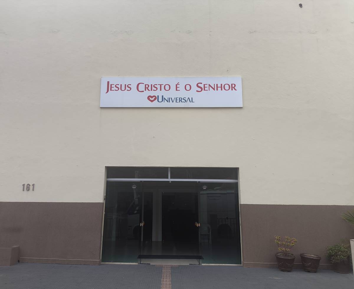 Igreja Universal CARATINGA - Avenida Presidente Tancredo Neves, 161 - Centro, Caratinga - Minas Gerais - 35300102 - Brasil, 161 - Centro Caratinga - Minas Gerais - Brasil