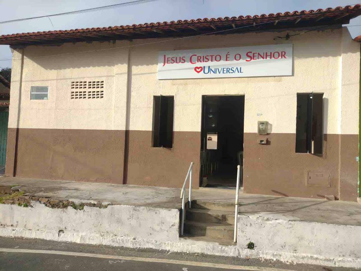 Igreja Universal LUSTOSA - Praça da Matriz , 9995 - Centro/Lustosa -Teodoro Sampaio - BA, Teodoro Sampaio - Bahia  - 44280-000 - Brasil, 9995 - Centro/Lustosa -Teodoro Sampaio - BA Teodoro Sampaio - Bahia - Brasil