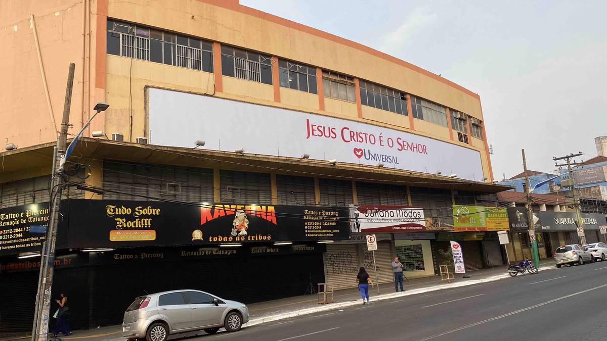 Igreja Universal CINE CAPRI - Avenida Anhangüera, 5389 - Setor Central, Goiânia - Goiás  - 74043-011 - Brasil, 5389 - Setor Central Goiânia - Goiás - Brasil