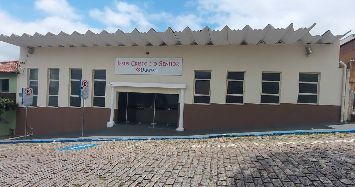 Igreja Universal PIRACAIA - Avenida Doutor Cândido Rodrigues, 300 - Centro, Piracaia - São Paulo  - 12970000 - Brasil, 300 - Centro Piracaia - São Paulo - Brasil